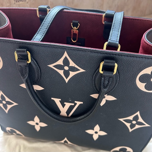 AUTHENTIC Louis Vuitton MM OnTheGo Handbag - Picture 4 of 11